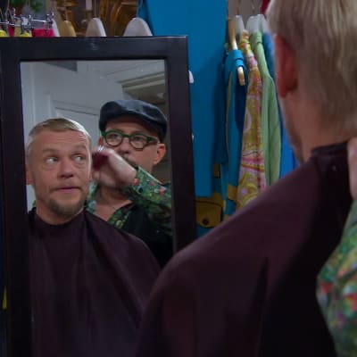 Jim får ny frisyr.