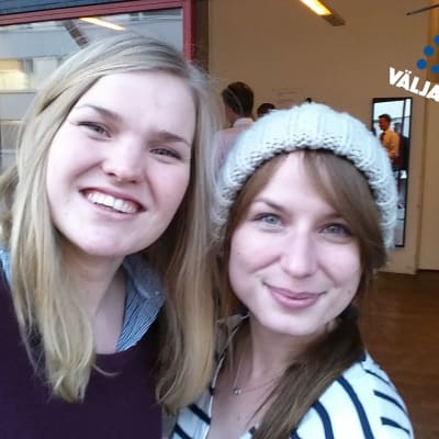 Antonia Bäckman och Stina Wahlsten.
