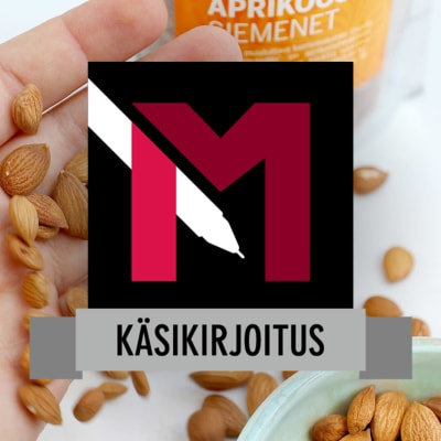 Käsikirjoituskuva, taustalla näkyy aprikoosin siemeniä