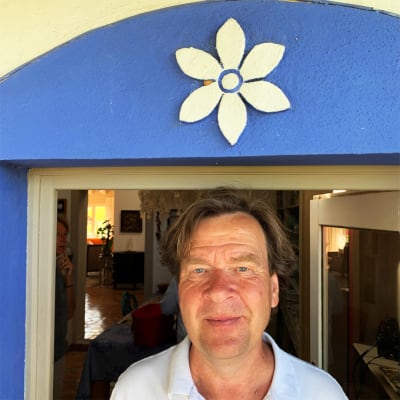 Säveltäjä Magnus Lindberg Algarven kodissaan kesällä 2019.
