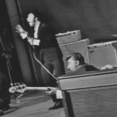 Jerry Williams karjuu lavalla 1964.