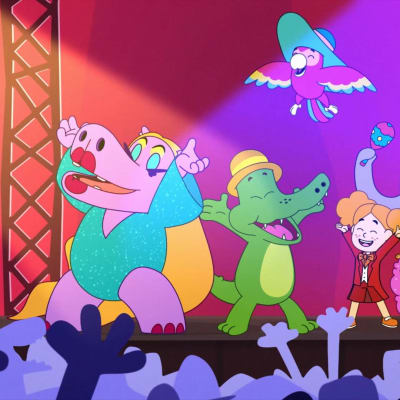 Tecknade människor och djur, inklusive en alligator och en flodhäst, uppträder på en scen.