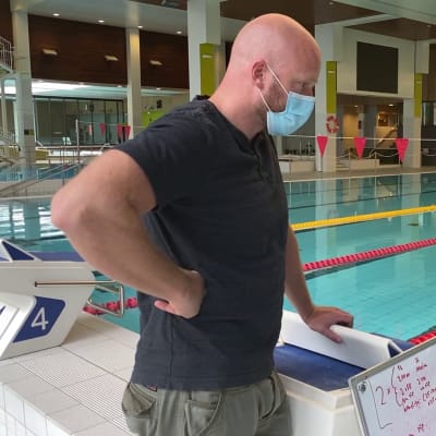 Uintivalmentaja Eetu Karvonen jatkaa valmentamista Porissa.