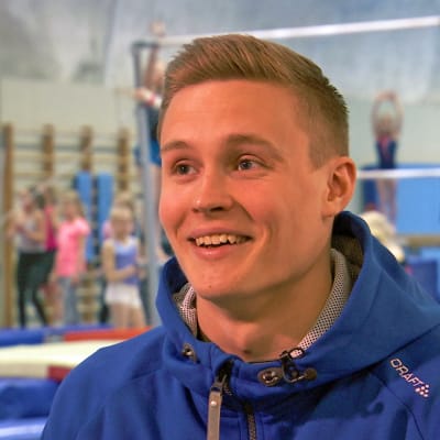 Gymnasten Oskar Kirmes i träningssalen i Esbo, april 2016