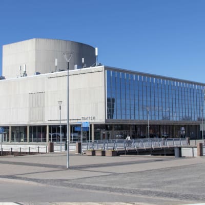 Oulun kaupungin teatteri, ulkokuva