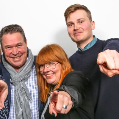 Tarja Närhi, Markku Aro, Susanna Vainiola ja Antti Autio puolilähikuvassa