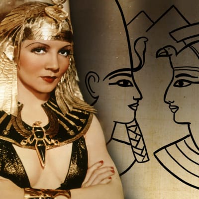 Valokuva Kleopatrasta vuoden 1934 elokuvasta. Taustalla piirros Hatsepsut-faaraosta ja Kuningatar Kleopatrasta. 