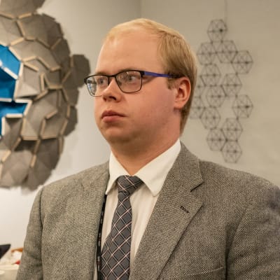 Anton Broända vid Svensk Ungdoms kongress i Åbo.