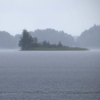 Sateinen Evijärvi