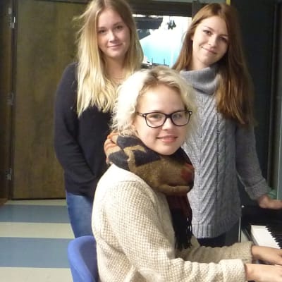 Malin Olkkola, Emma Ruuhinen och Sofia Saarikko är engagerade i musikalen Sista chansen