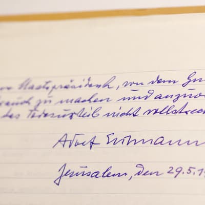 Adolf Eichmannin armonanomukseen liittyviä asiakirjoja julkistettiin Israelissa 