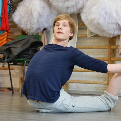 Yle Uutiset Pirkanmaa: Nuori akrobaattitaituri saa ihmiset hämmästymään