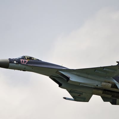 Venäläinen hävittäjälentokone.