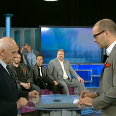 Sotaveteraani Simo Helminen