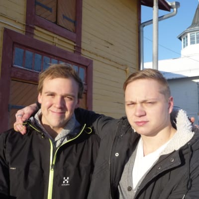 Kallamarinan uudet omistajat Alpo Kärkkäinen ja Toni Tiilikainen