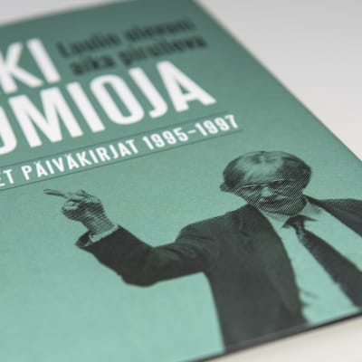 Erkki Tuomiojan julkaisu 'Poliittiset päiväkirjat 1995-1997'. 