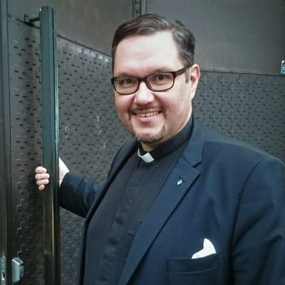 Lauttasaaren seurakunnan kirkkoherra Juha Rintamäki