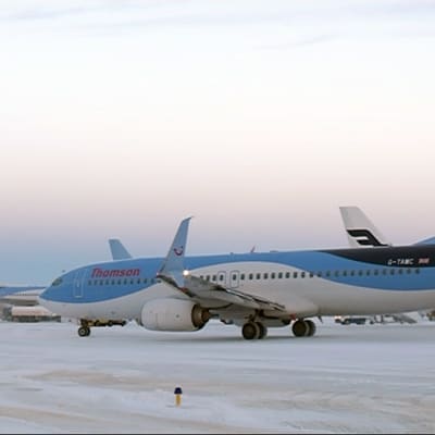 Lentokoneita Kittilän lentoasemalla joulukuussa 2016.