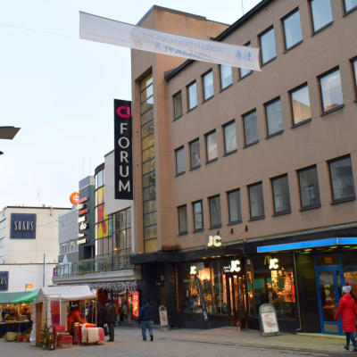 Uusi hostelli rakentuu Sokoksen, Jyväskeskuksen ja Forumin naapuriin Kävelykadulla.