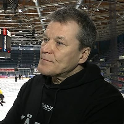 Oulun kärppien päävalmentaja Kai Suikkanen 13.1.2017