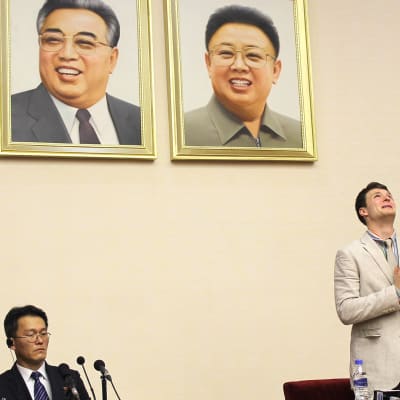 Otto Warmbier kuvattuna lehdistötilaisuudessa Pyongyangissa, Pohjois-Koreassa 29. helmikuuta 2016.