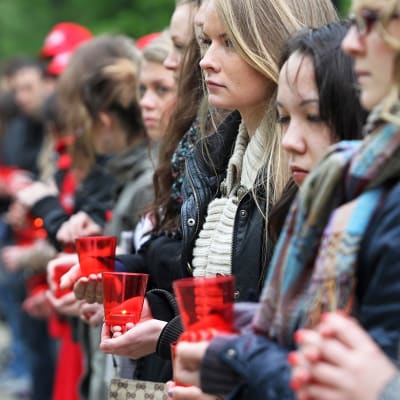 AIDSin vastainen kansainvälinen Candlelight Memorial -tapahtuma Moskovassa.