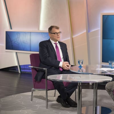 Pääministeri Juha Sipilä Yle TV1:n Ykkösaamussa 7. lokakuuta. 