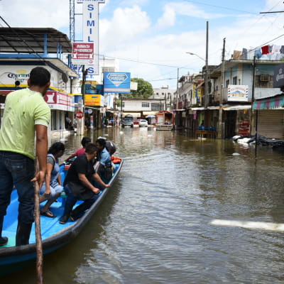 Nate har redan drabbat södra Mexiko, där städer som hamnstaden Veracruz har översvämmats