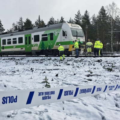 Kiskobussia tutkitaan.