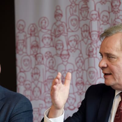 SDP:n puoluesihteeri Antton Rönnholm ja puheenjohtaja Antti Rinne.