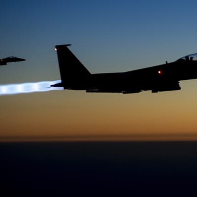 Yhdysvaltain ilmavoimien F-15E Strike Eagle -rynnäkkökoneita.