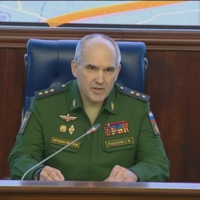 Generallöjtnant Sergej Rudskoj kommenterar attacken mot Syrien 14.4.2018.