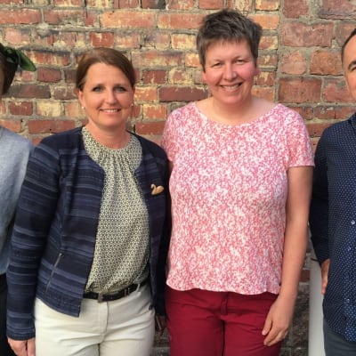Sonja Kailassaari (till vänster), Annika Jansson, Anita Storm och Jens Berg står bredvid varandra.