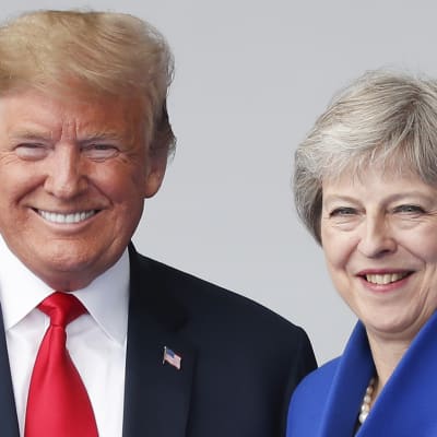 Trump vierailulla Britanniassa - tiedotustilaisuus Mayn kanssa