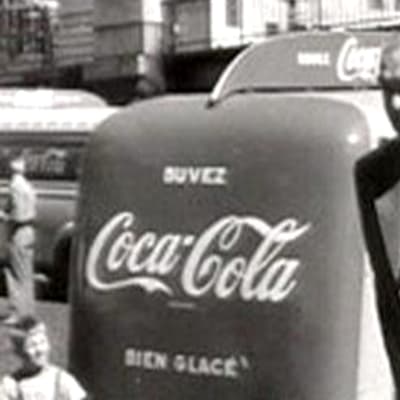 Erik von Frenckell maistaa Coca-Colaa ennen olympialaisia