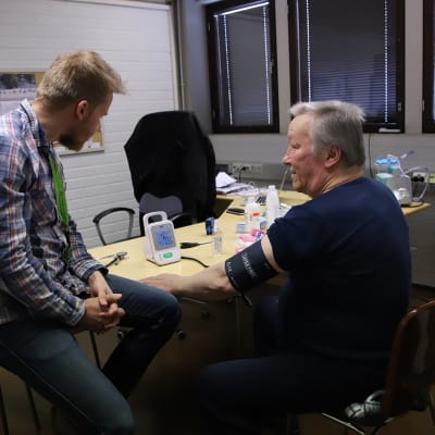 Kunnanlääkärien vastaanotto.