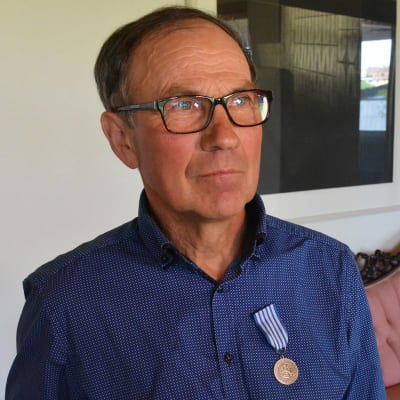 Tauno Vuorisalo med livräddarmedalj.