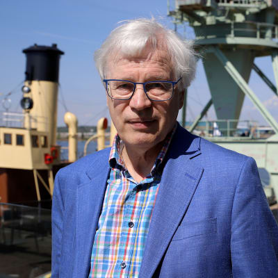 Bengt Holmström