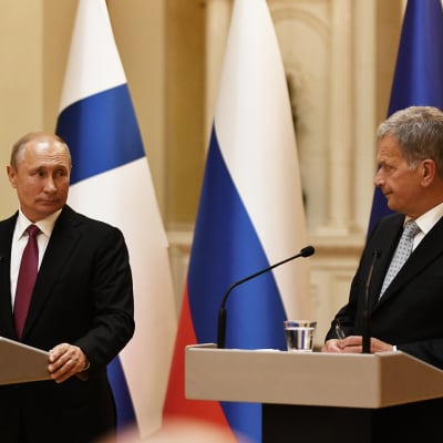 Presidentit Vladimir Putin ja Sauli Niinistö tiedotustilaisuudessa.