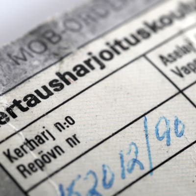 Suomen armeijan sotilaspassi.