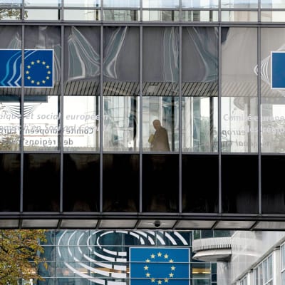 EU-sisäministerien tiedotustilaisuus kello 17 - vääntöä turvapaikanhakijoista