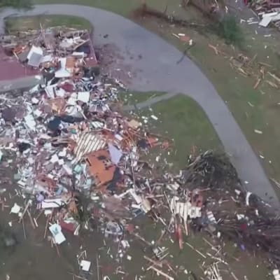 Förstörelse efter tornador i Tennessee