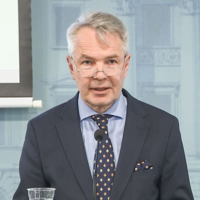 Ulkoministeri Pekka Haavisto hallituksen tiedotustilaisuudessa 8. heinäkuuta.