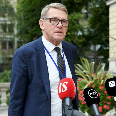 Valtiovarainministeri Matti Vanhanen Säätytalolla 3. syyskuuta.