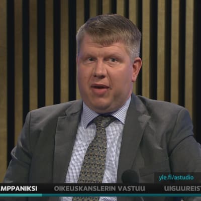 VTV:n johtava tilintarkastaja Pasi Tervasmäki kommentoi A-studiossa viraston toimintaan liittyvää kohua.