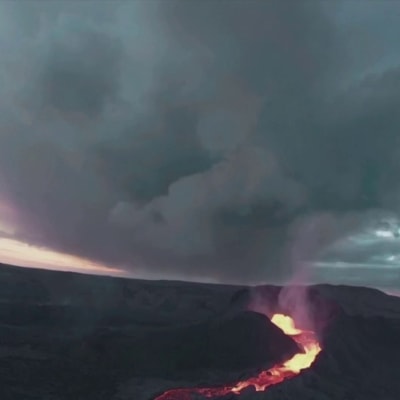 Drone sukeltaa tulivuoreen