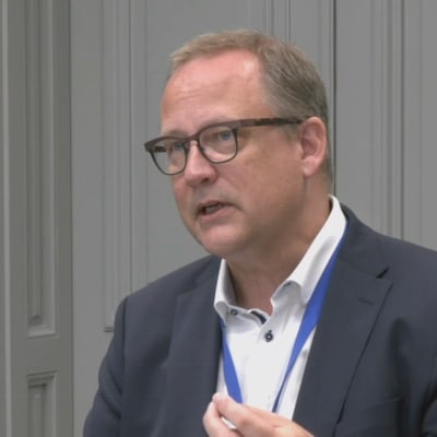 Kaupunginjohtaja Tomas Häyryn mukaan Vaasan suunnitelmat ovat globaalisstikin ainutlaatuiset