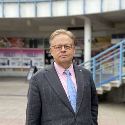 Helsingin pormestari syyttää hallituksen koronastrategiaa konkretian puutteesta