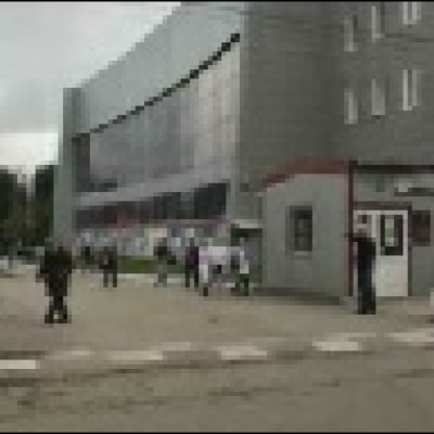 Oppilaita evakuoidaan Permin yliopiston tiloista Venäjällä