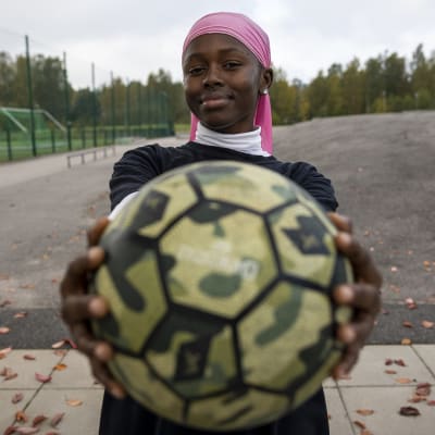 Lubna Omar innostui freestyle-futiksesta ja pomputteli tiensä Afrikan mestaruuskilpailujen kakkoseksi
